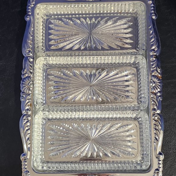 Irvineware 3 Dish Relish Tray Ensemble 1976 Inbox, 3 Glass Inserts, Scallop Silv - Picture 6 of 8